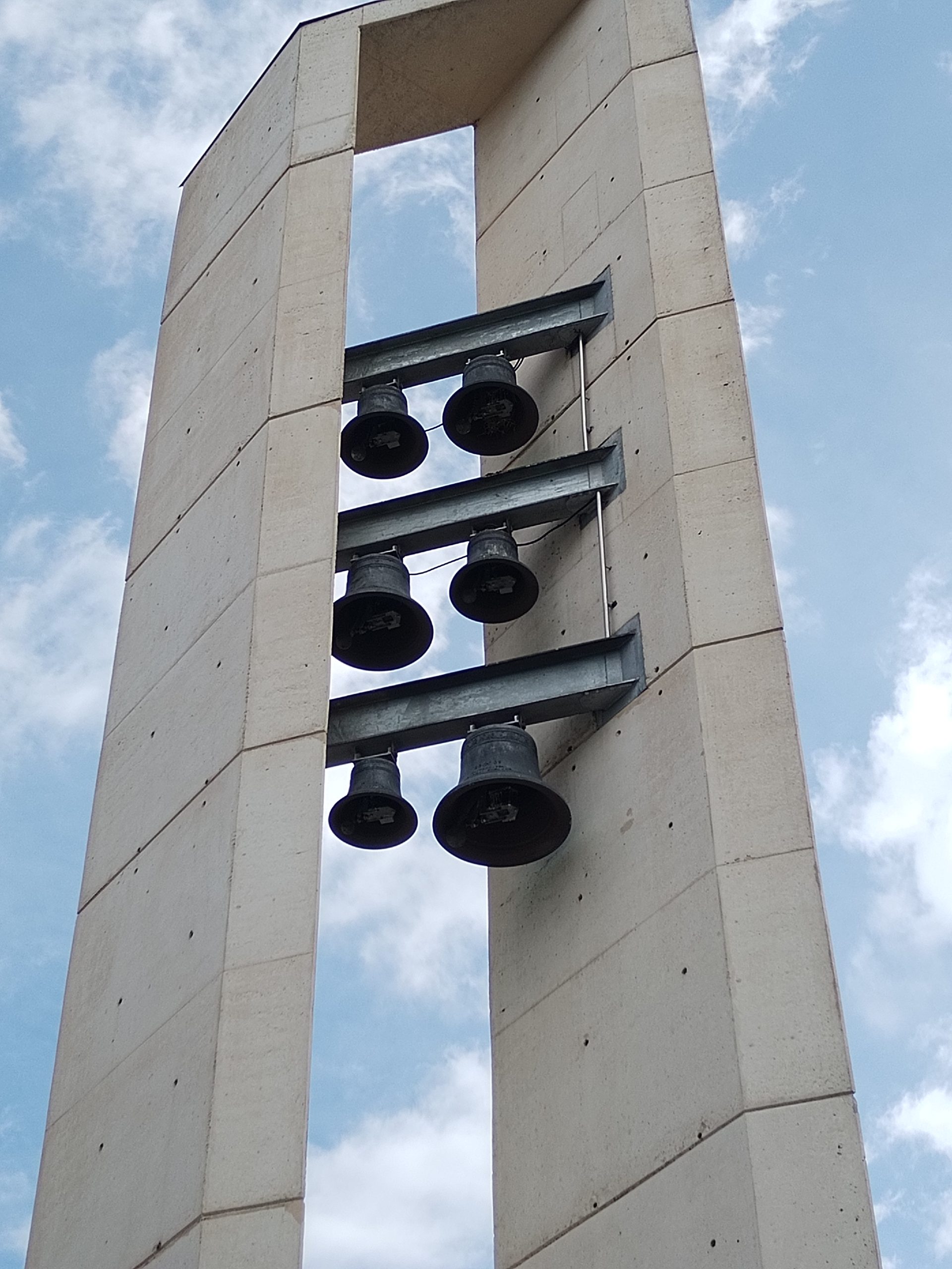 aAca hablaremos todo sobre campanas verdaderas, automatización de campanas y carillon eletrónico