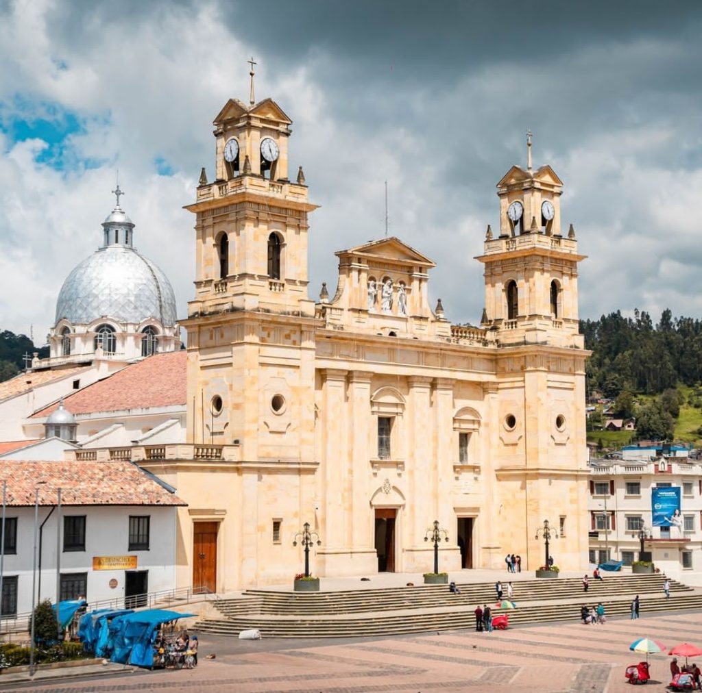 Reloj de torre diseñado e instalado por Campanario Latam

